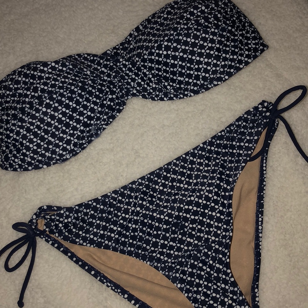 Women’s bikini swim